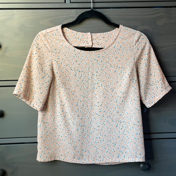 Pink floral top - Picture 1 of 4